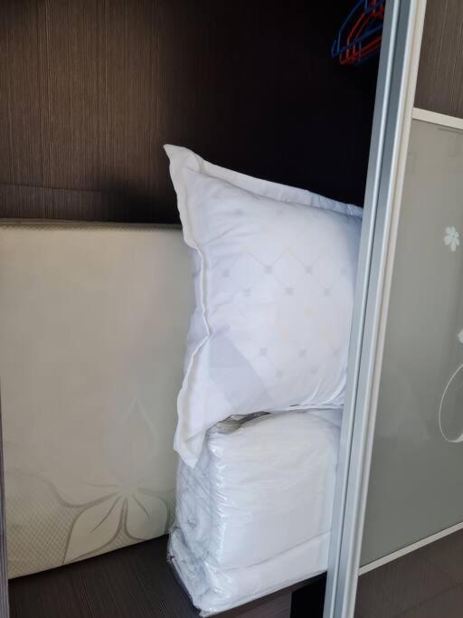 Holiday home 3storey House 13pax Family Bayan Lepas